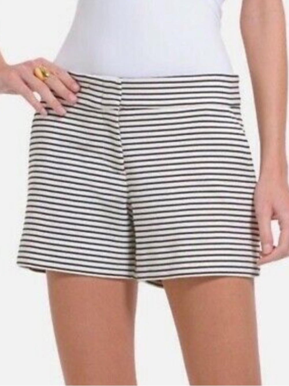 BCBGMaxAzria Pia Striped Black and White Women’s Casual Shorts size Small NWT